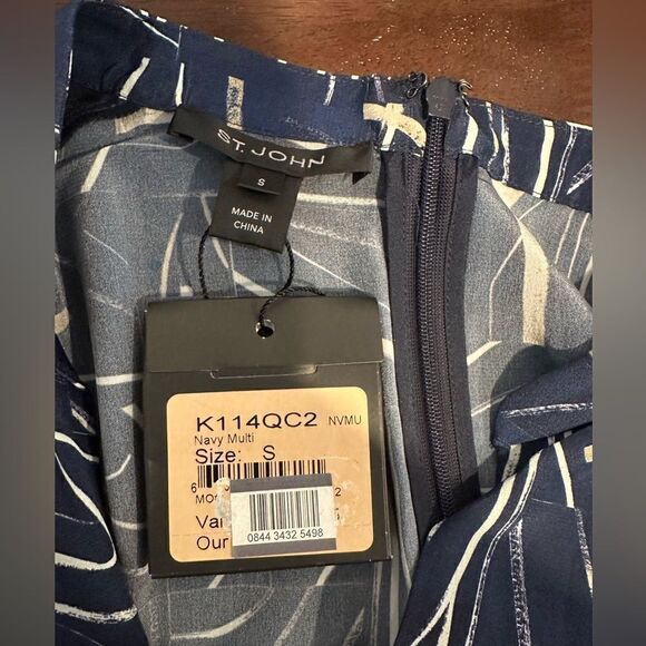 St.John Collection 100% Silk artistic style Dress size S - Picture 12 of 12